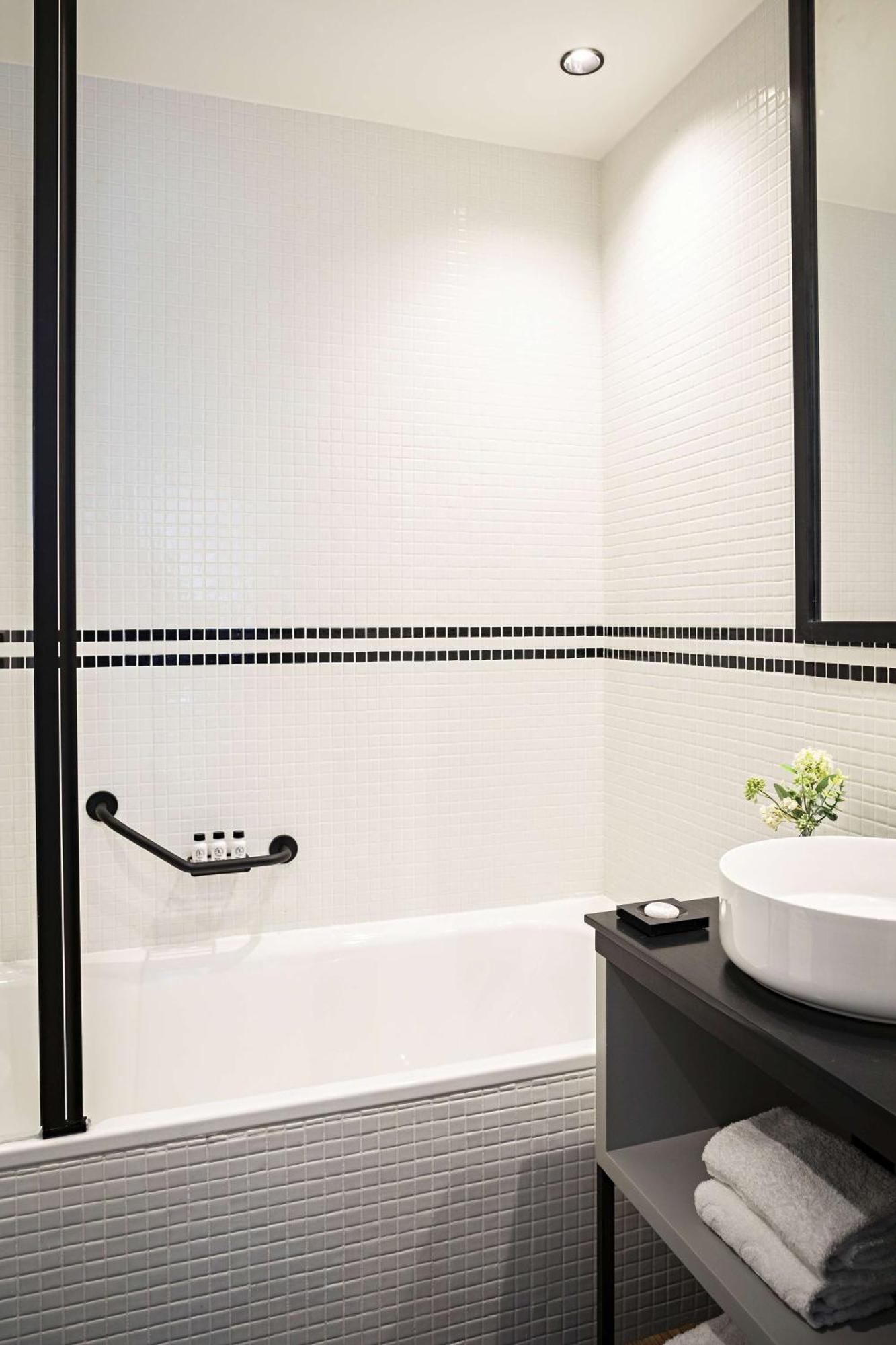 Best Western Premier The Blake Paris Gare Saint Lazare Exterior foto